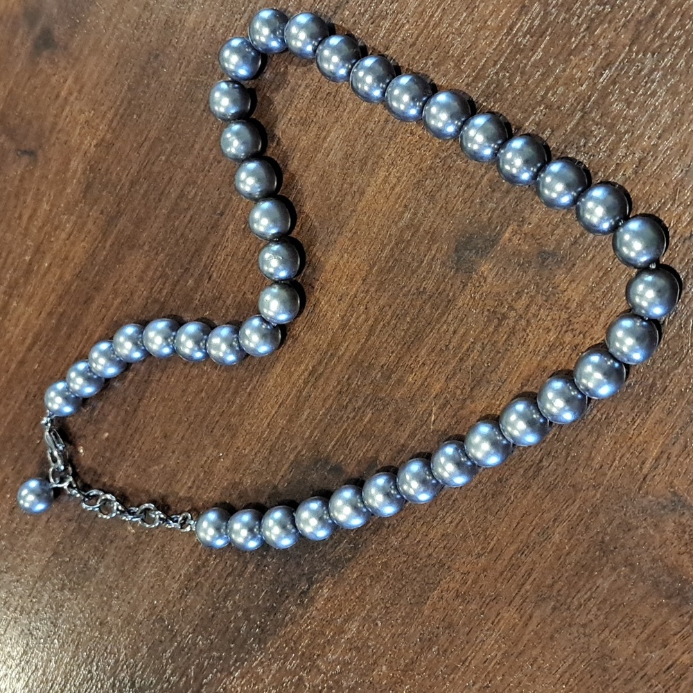 Vintage Classic Gray Faux Pearl Necklace 18"